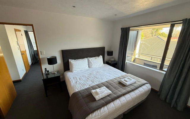 Airport Gateway Motor Lodge