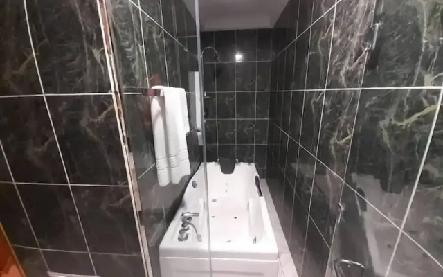 Noubou International Hotel Bonapriso