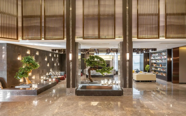 Rezen Dong Hotel