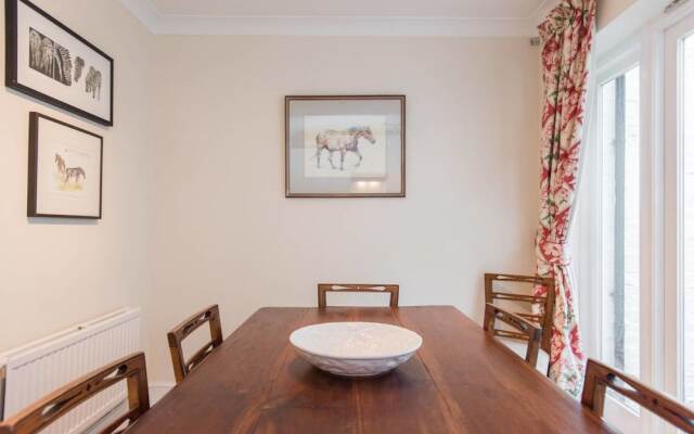 Stylish 3 bed House 2 Minutes From Baker Street!