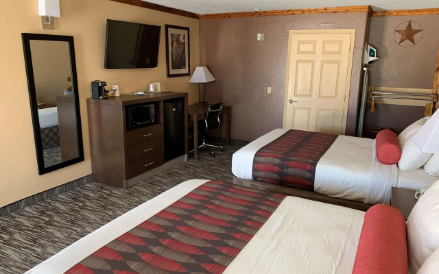 Best Western Windwood Inn & Suites