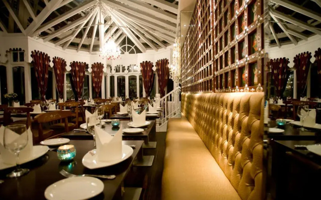 Fines Bayliwick Hotel