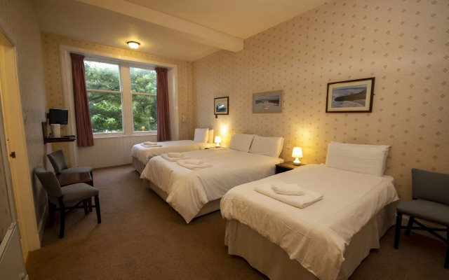 The Stromness Hotel by Paymán Club