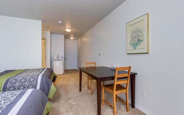 The Sandstone Point Inn