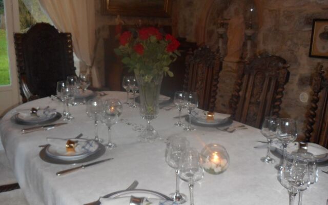 Prieure St Pierre de La Luthumiere