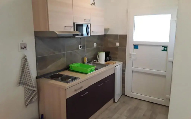 BenJak Apartments