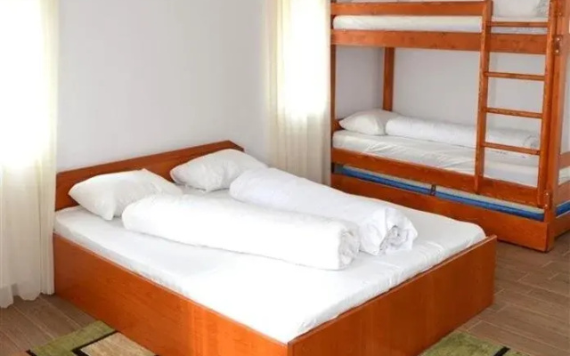 Vila Izvorul Minunilor