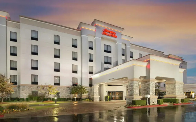 Hampton Inn & Suites Tulsa/Catoosa