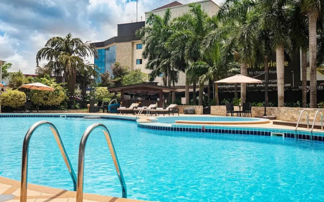 Oak Plaza Hotels - East Airport