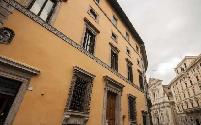 Rome Accommodation - Palazzo Massimo