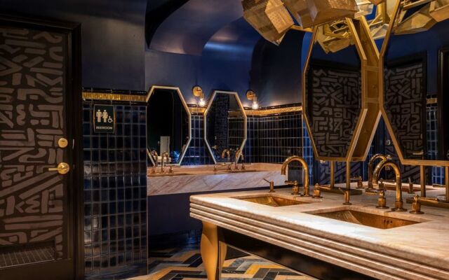 Canopy by Hilton Philadelphia Center City