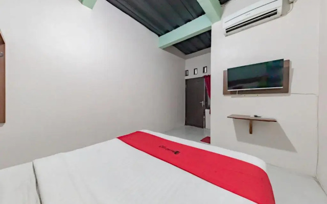 RedDoorz near UNSIKA University Karawang