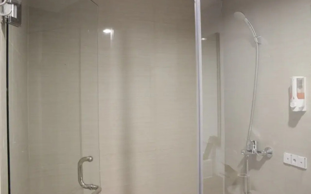 Comfy Studio Apartment At Tamansari Tera Residence