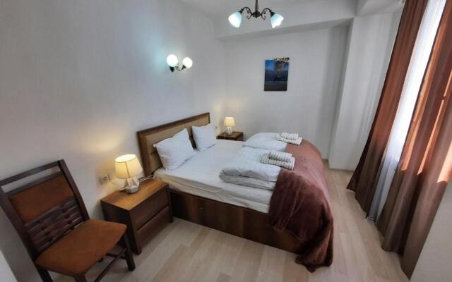 Apartment on Marjanishvili in Tbilisi