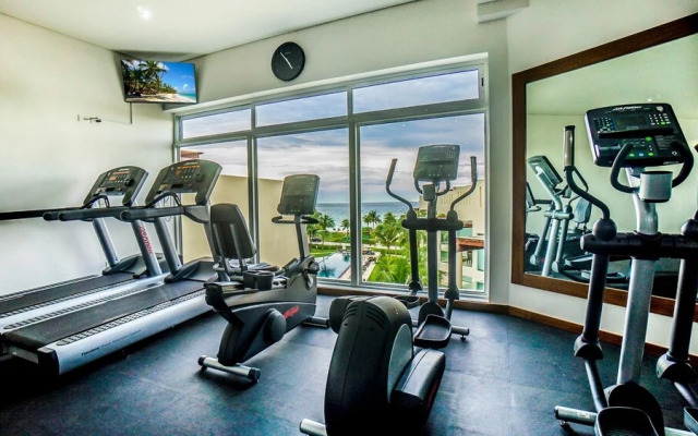 Elements Penthouse 7 3 Bedroom Condo by RedAwning