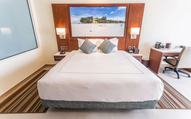 Surfrider Resort Hotel
