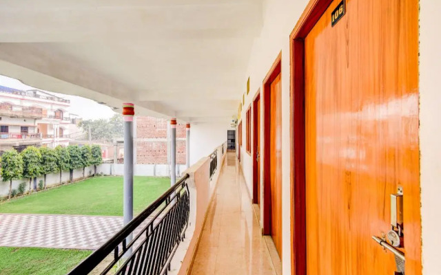 Usha Guest House by OYO Rooms