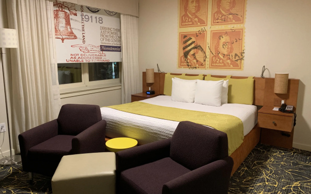 Chestnut Hill Hotel
