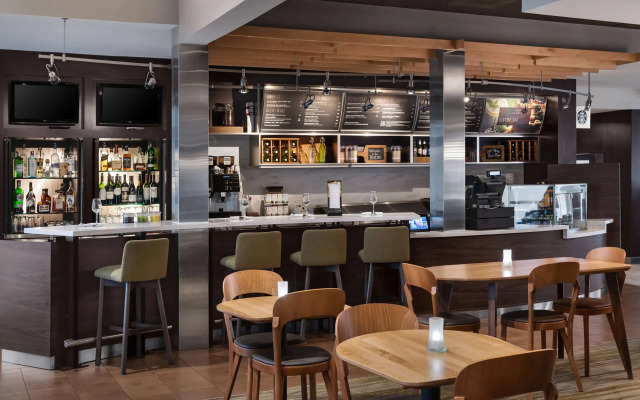 Sonesta Select Newport Middletown Hotel