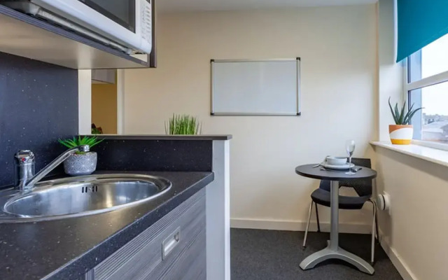 Rooms & Studios for STUDENTS Only BOLTON