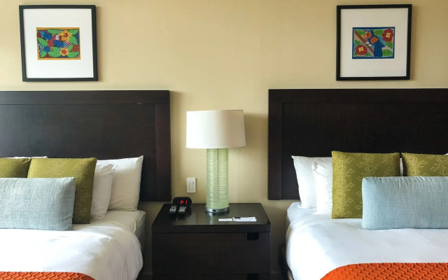 Summit Rainforest & Golf Resort