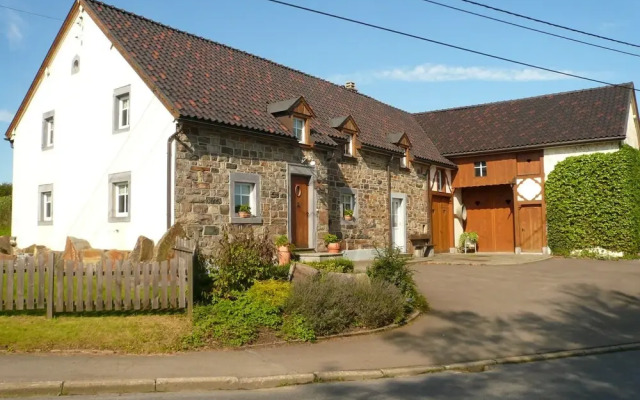 Rustically Decorated Farm With Many Facilities