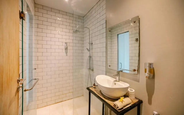 Mojosurf Camp Canggu - Hostel – Bathroom – Canggu