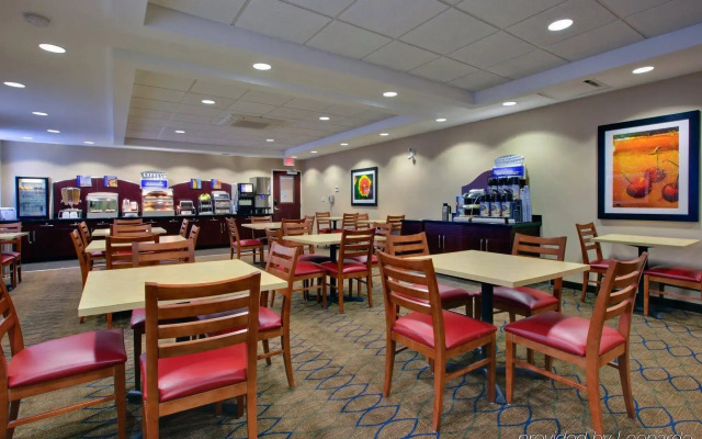 Holiday Inn Express and Suites Kincardine