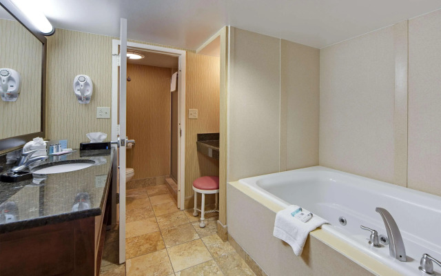 Hampton Inn Myrtle Beach Broadway at the Beach