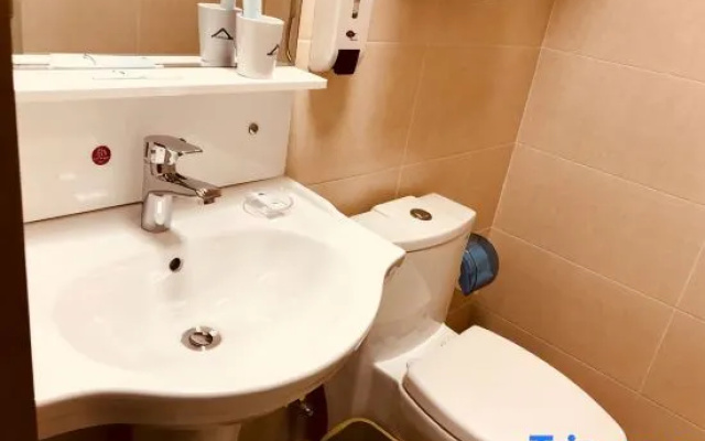 Hejia Hotel (Beijing South Railway Station Yangqiao) – Bathroom – Beijing