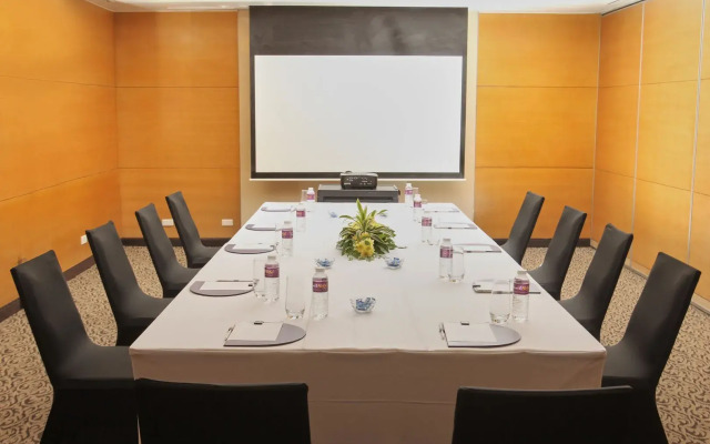 Quest Hotel & Conference Center