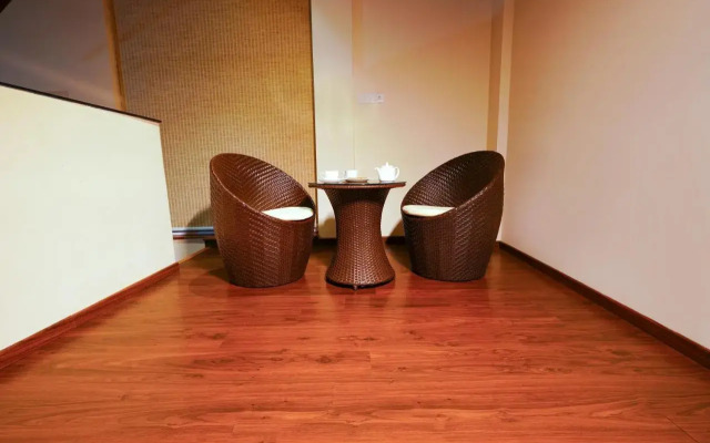 Shola Crown Resort - Munnar