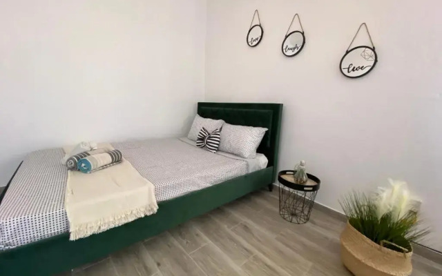 Modern Apartment Valentino GL144