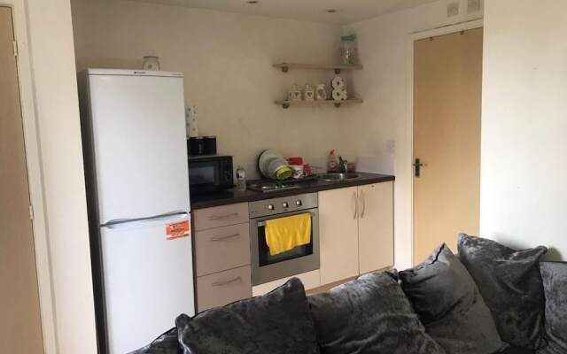 Immaculate 1-bed Apartment in Stoke-on-trent