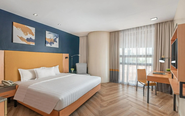 Greenhills Elan Hotel