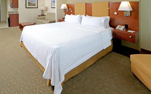 Holiday Inn Hotel & Suites Hermosillo Aeropuerto by IHG
