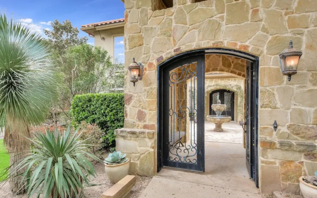 The Arrive Mardi Gras - 5 Br Home