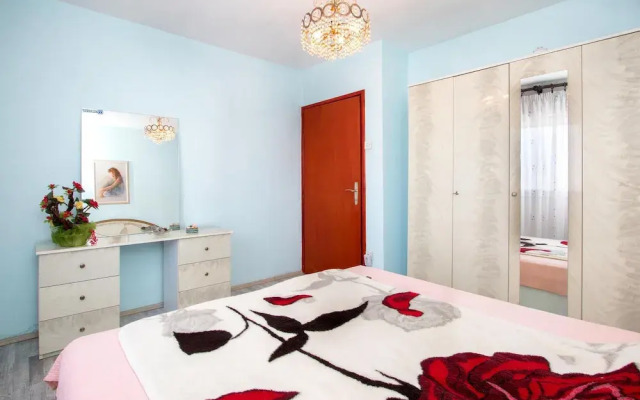 Stunning Home in Pula With Wifi and 2 Bedrooms