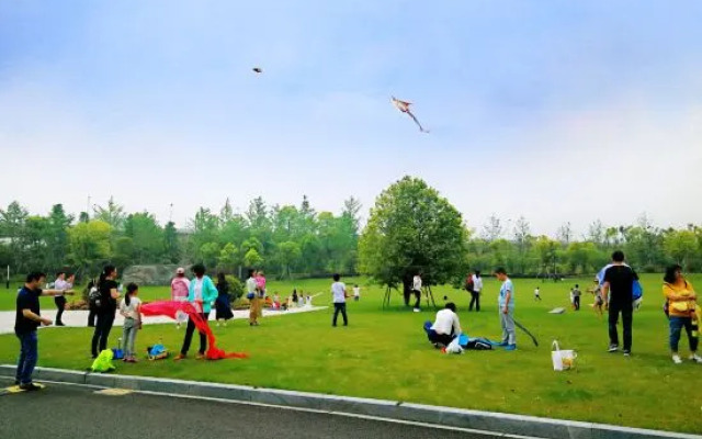 Grand New Century Hotel Zhejiang Radio & TV