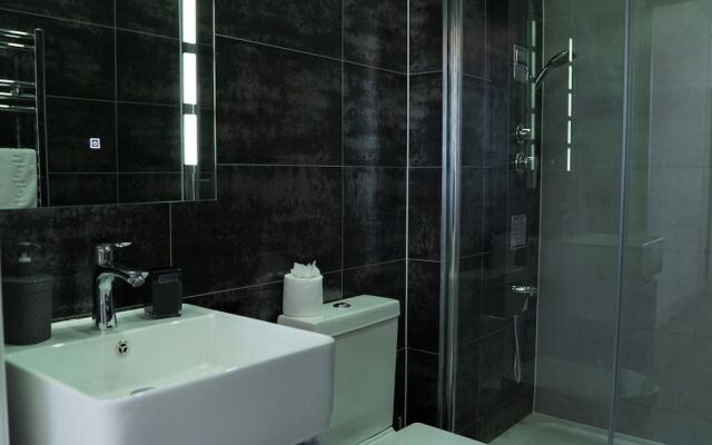 Sapphire House Apartments