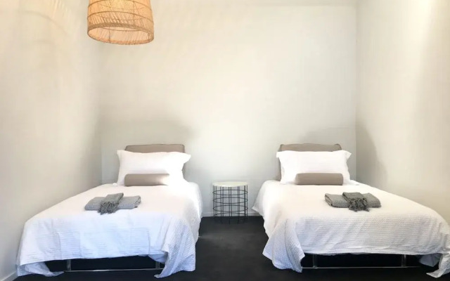 Number 1 - Chic Inner City Rooms