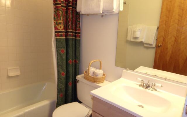 Edgewater Studio One bath EWJP