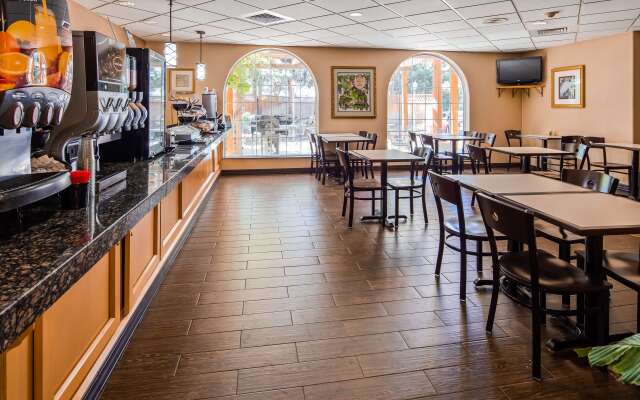 Best Western Plus Caldwell Inn & Suites