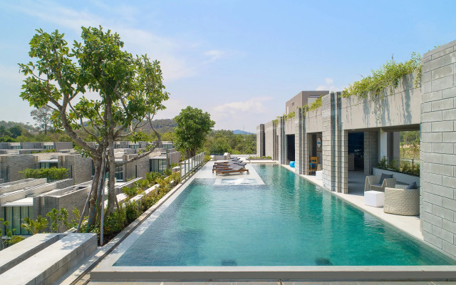 Cross Pattaya Oceanphere
