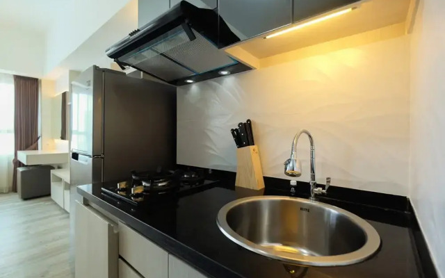 Elegant Studio at Springlake Summarecon Bekasi Apartment