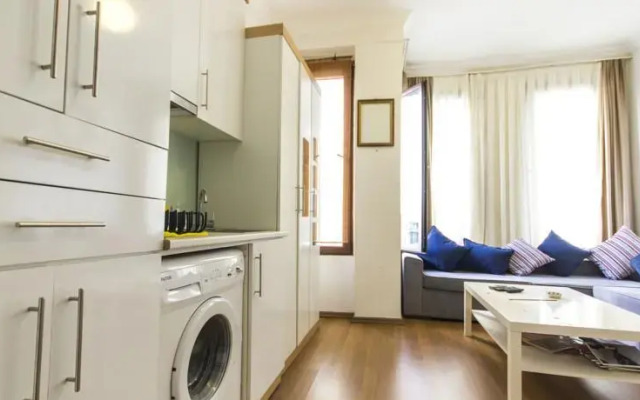 Athena Suites