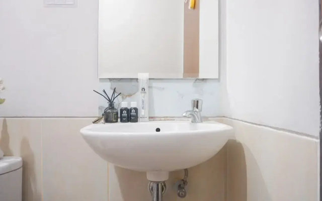Good And Comfy 2Br Apartment At Transpark Juanda Bekasi Timur