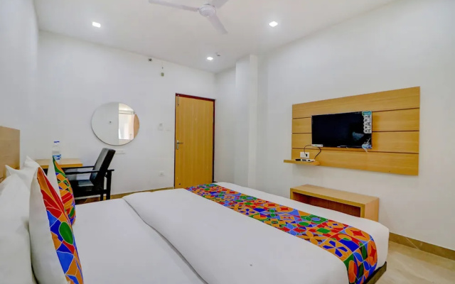 Fabhotel Premium Kashi