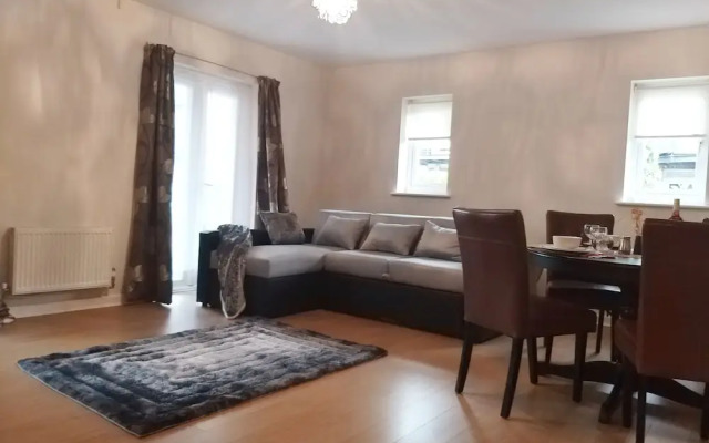 Watford Metro Apartment