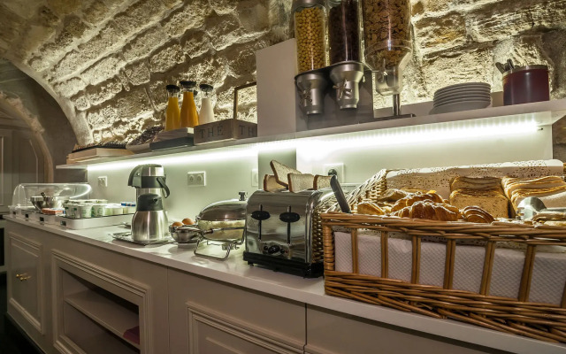 Hôtel Jardin le Bréa